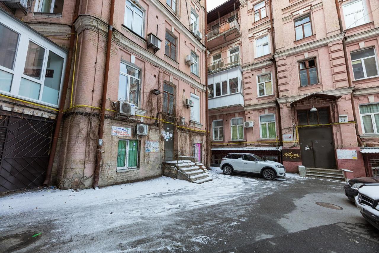 Apartment In The Historic Center 키예프 외부 사진