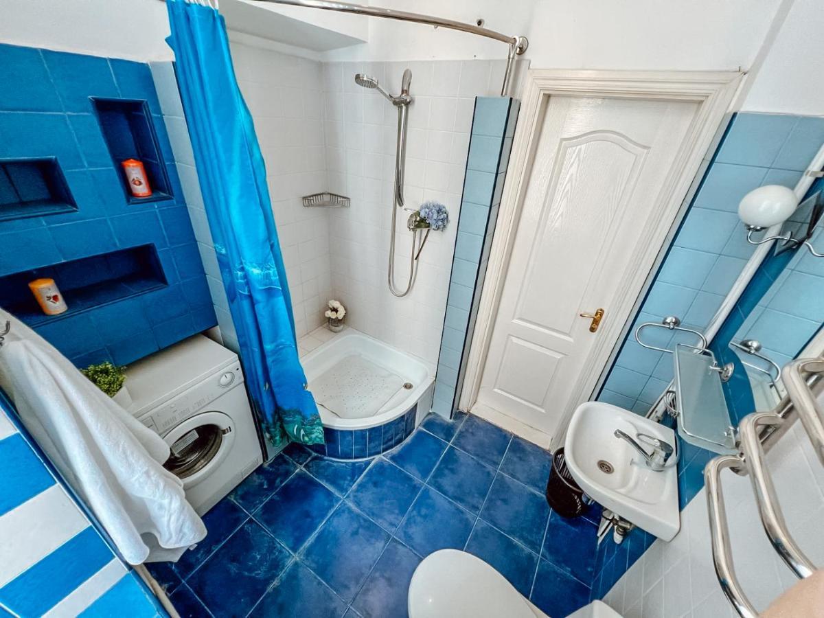 Apartment In The Historic Center 키예프 외부 사진