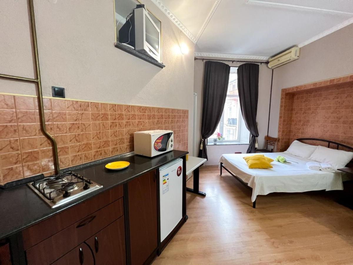 Apartment In The Historic Center 키예프 외부 사진