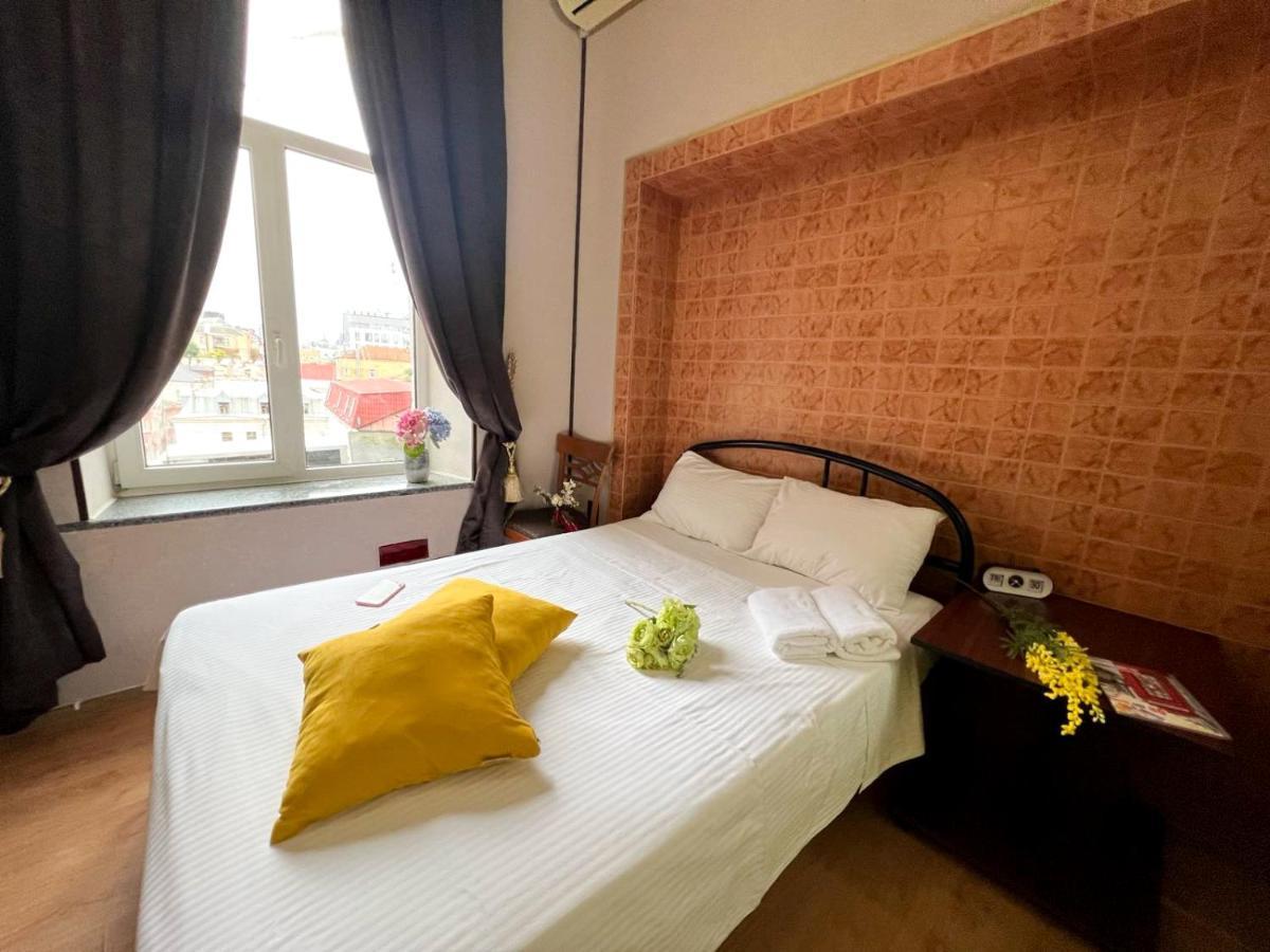 Apartment In The Historic Center 키예프 외부 사진