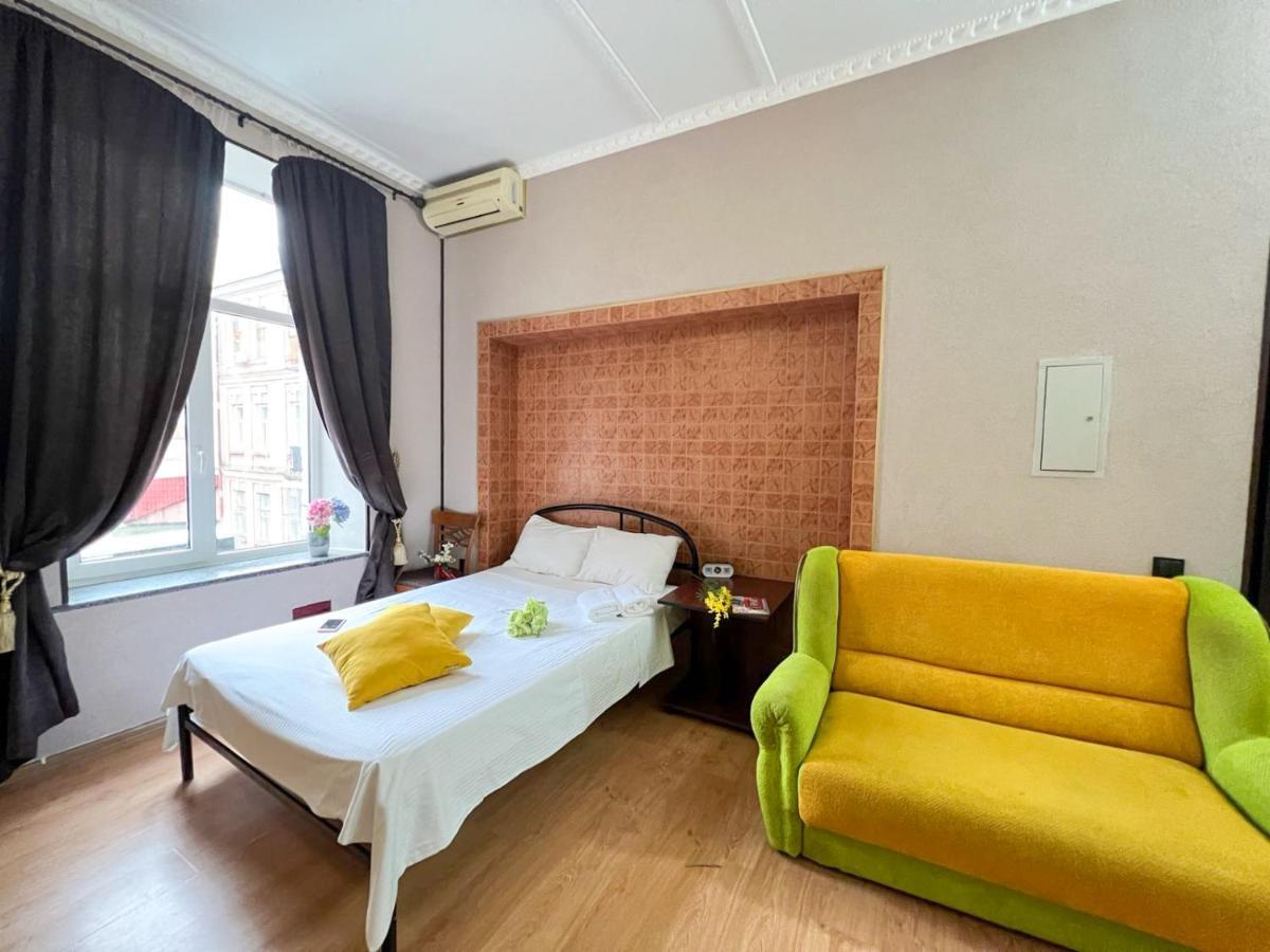 Apartment In The Historic Center 키예프 외부 사진