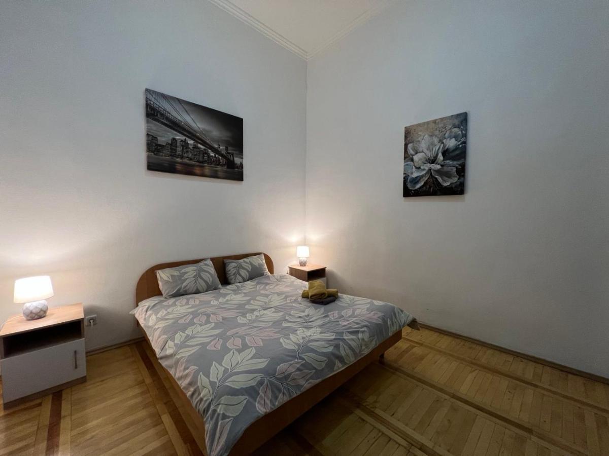 Apartment In The Historic Center 키예프 외부 사진