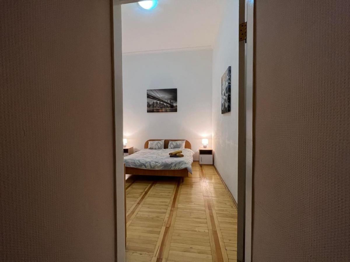 Apartment In The Historic Center 키예프 외부 사진