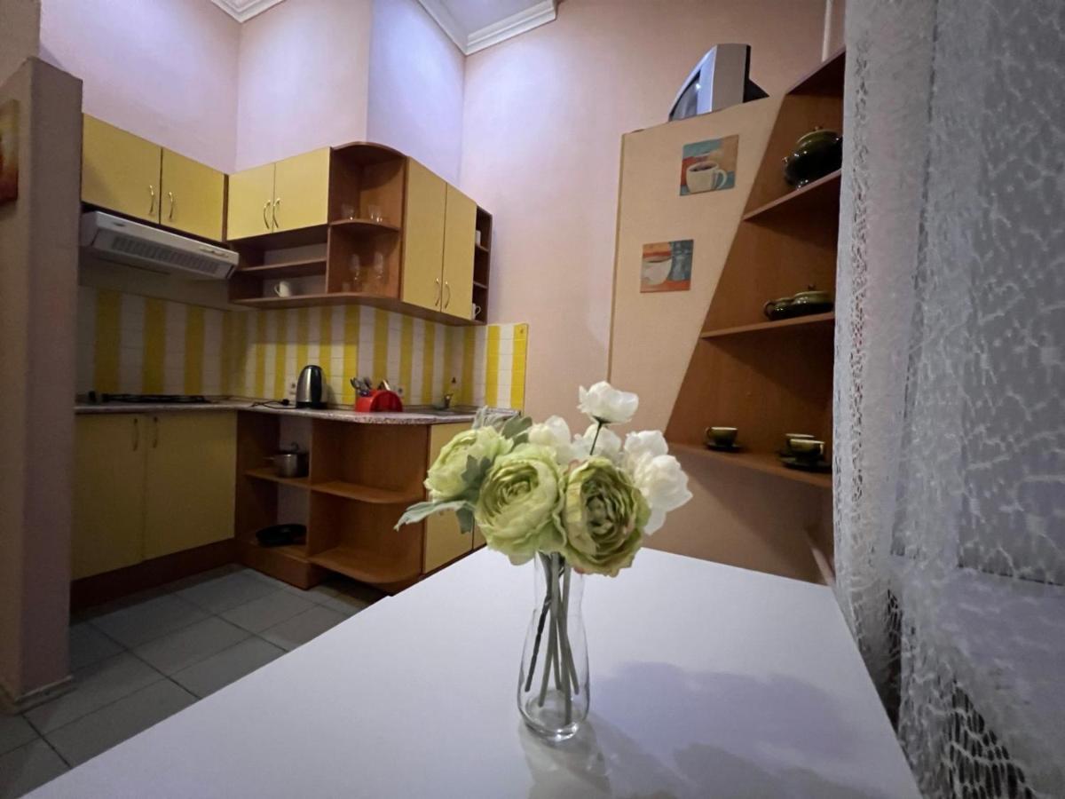 Apartment In The Historic Center 키예프 외부 사진